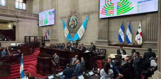 Los diputados conocieron tres iniciativas de ley que se remitieron a comisiones para su dictamen correspondiente. Foto: La Hora / Roberto Cordón