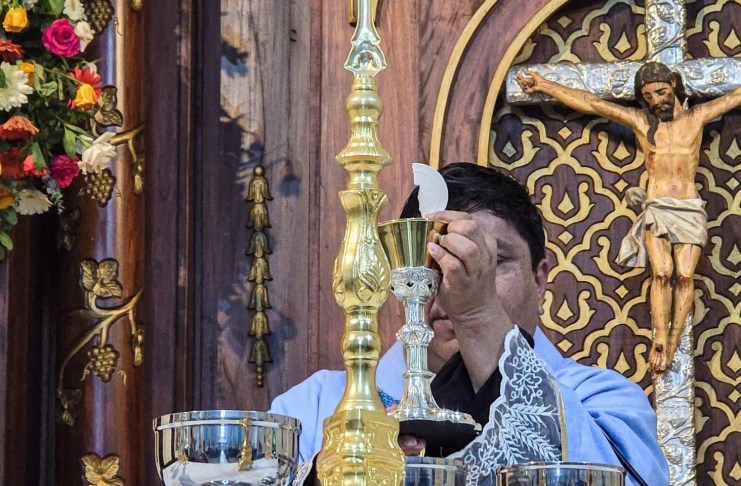 Iglesia Católica investiga posible manifestación eucarística en Cuilapa Un evento ocurrido durante la celebración de una misa en Cuilapa, Santa Rosa, es objeto de estudio, informó la Iglesia Católica.