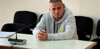 El extraditable número 30 aceptó ser enviado de forma voluntaria a Estados Unidos donde es querido por la supuesta comisión de delitos de narcotráfico. Foto La Hora: Daniel Ramírez