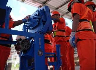 El Ministerio de Gobernación implementará un programa de reinserción para reos, estos crearán adoquines y participación en obras.