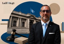 El ahora magistrado Manuel Alfonso Castellanos trabajó en el Congreso en 2017, y planteó una demanda para reclamar su reinstalación y el pago de sueldos caídos.