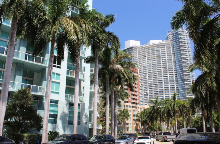 El costo de vida en Miami supera por primera vez al de Nueva York ante el encarecimiento de la vivienda y los alimentos, revelan datos de la Oficina de Análisis Económico de Estados Unidos (BEA). Foto La Hora: EFE