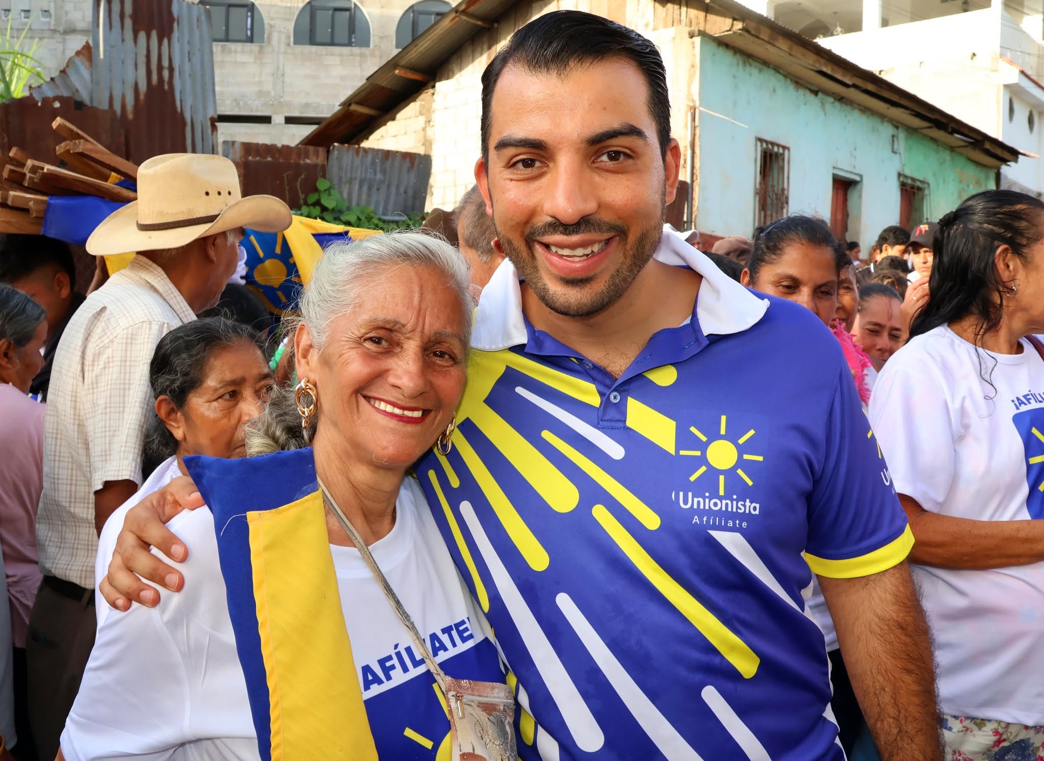 Desde mayo pasado, Napoleón Rojas participa en actividades de afiliación con la organización que ha elegido para competir en las próximas elecciones.