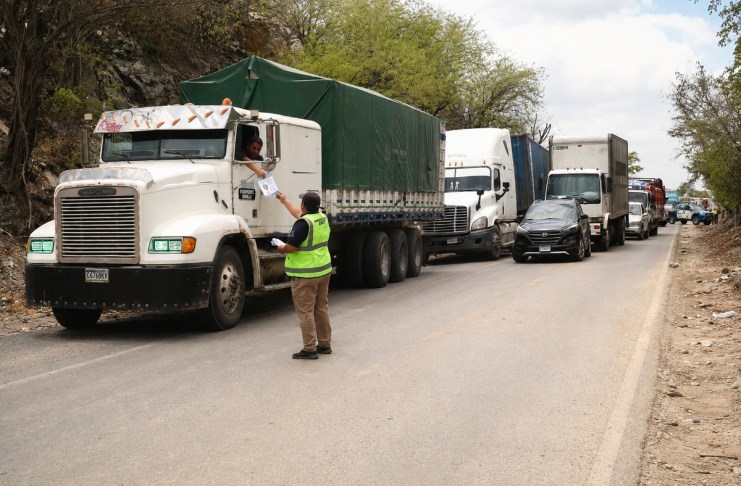 DGT y Provial realizan operativos para transporte pesado en Zacapa tras accidente que colapsó el puente Güijo