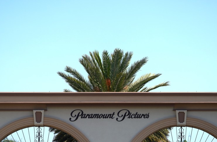 El acuerdo de fusión entre Paramount Skydance y Warner Bros. Discovery (WBD, por sus siglas en inglés) podría costar la pérdida de 4.500 puestos de trabajo Foto La Hora: EFE