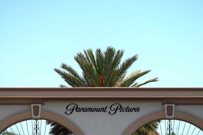 La fusión de Paramount y Warner podría costar 4 500 empleos en Hollywood, según un estudio El acuerdo de fusión entre Paramount Skydance y Warner Bros. Discovery (WBD, por sus siglas en inglés) podría costar la pérdida de 4.500 puestos de trabajo Foto La Hora: EFE