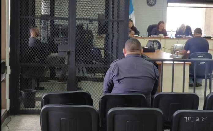 Luego que se diera a conocer del juicio contra un supuesto parricida, el Tribunal Noveno de Sentencia Penal decidió declarar el proceso bajo reserva. Foto La Hora: Sergio Osegueda