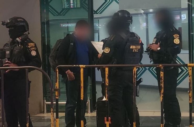 Ecuatoriano detenido en Aeropuerto La Aurora