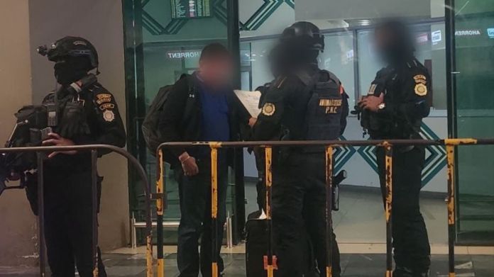 pnc ecuatoriano Ecuatoriano detenido en Aeropuerto La Aurora