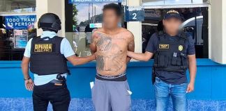 México, Guatemala y El Salvador coordinan captura y expulsión de alias «Grenly», presunto pandillero de la MS Salvadoreño detenido en México es entregado a las autoridades de su país. Foto La Hora: PNC
