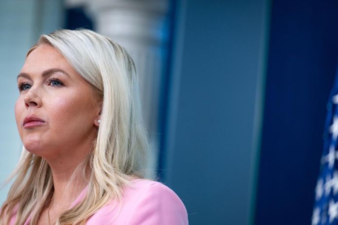 Karoline Leavitt deja el cargo de secretaria de prensa de la Casa Blanca a finales de este mes.