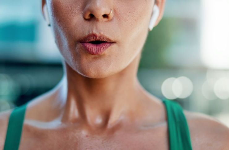 Respirar es algo tan normal, pero hay algo que podrías estar haciendo mal. Foto La Hora: Shutterstock/PeopleImages