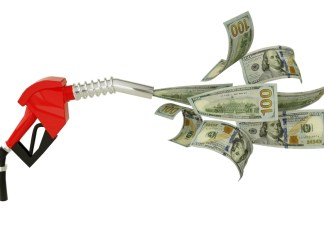 El uso eficiente del subsidio a los combustibles debe ser central en las discusiones políticas. Foto La Hora: Shutterstock