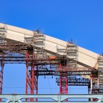 El control de los gastos en obra pública resulta vital para la prensa y sociedad civil que monitorean la transparencia. Foto La Hora: Shutterstock