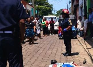 Un ataque armado se registró en San Antonio Suchitepéquez con un saldo de tres personas fallecidas y una herida. Foto La Hora: Bomberos Municipales Departamentales
