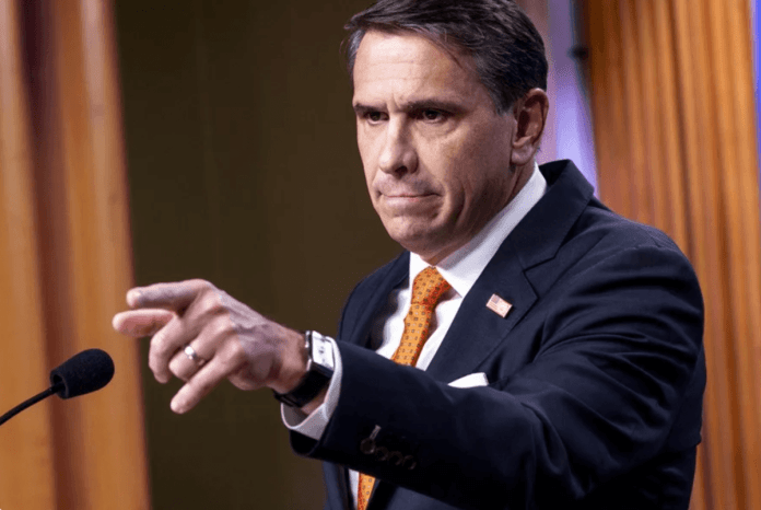 Por un voto mayoritario, el Senado estadounidense confirmó a Todd Blanche como fiscal general de Estados Unidos. Foto La Hora: EFE