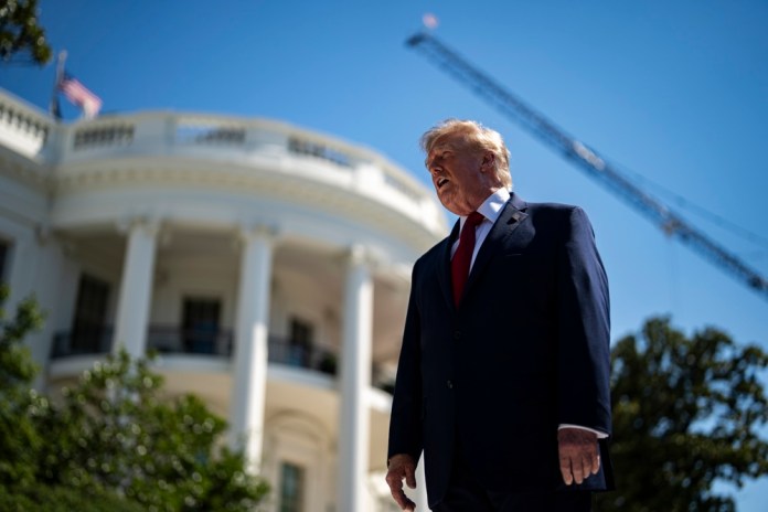 El presidente Donald Trump acusó a Canadá de llevar a la quiebra a empresas de EE. UU. Foto La Hora: EFE