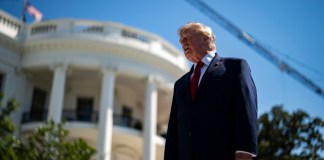El presidente Donald Trump acusó a Canadá de llevar a la quiebra a empresas de EE. UU. Foto La Hora: EFE