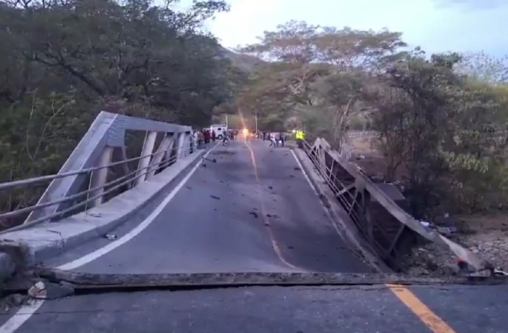 ¿Viaja hacia el Atlántico? Estas son las rutas alternas tras el colapso del puente Güijo Si viajas hacia la ruta al Atlántico debes tomar en cuenta que la carretera permanece cerrada por el colapso del puente en Usumatlán.