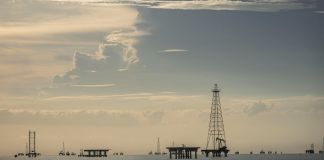 EE. UU. y Venezuela firman el mayor acuerdo petrolero de la historia EE. UU. asegura el control petrolero mayoritario en Venezuela tras pacto bilateral