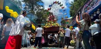 Este miércoles se realizó la tradicional "Procesión de los Mercaderes" en honor a la Virgen de la Asunción, patrona de la Ciudad Capital. Foto La Hora: Pastoral de Religiosidad Popular La Asunción