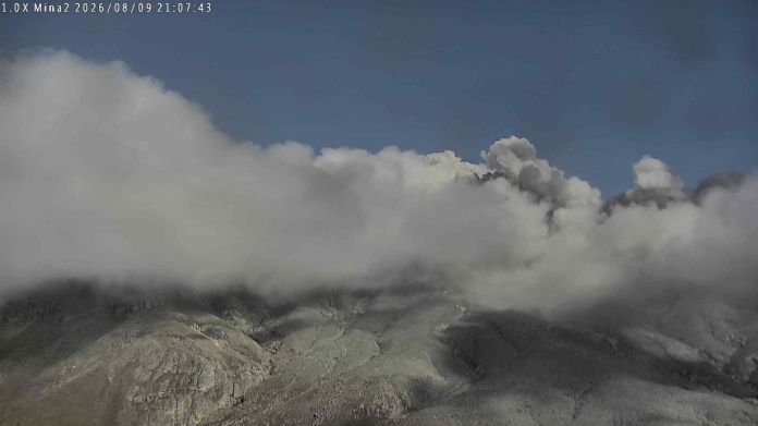 El Servicio Geológico Colombiano informó que el coloso mantiene una fase eruptiva.