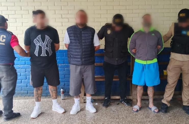 El Juzgado de Turno dictó falta de mérito a favor de tres supuestos pandilleros a quienes encontraron teléfonos y armas en sus celdas el pasado viernes. Foto La Hora: MP
