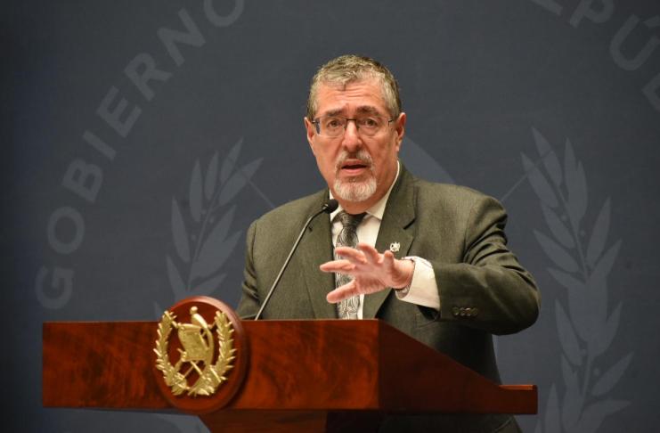 Arévalo descarta negociación dentro del Congreso para aprobación de reformas al IUSI y presupuesto general de 2027 El presidente Bernardo Arévalo descartó "negocioaciones" en el Congreso de la República para sancionar las reformas al IUSI.