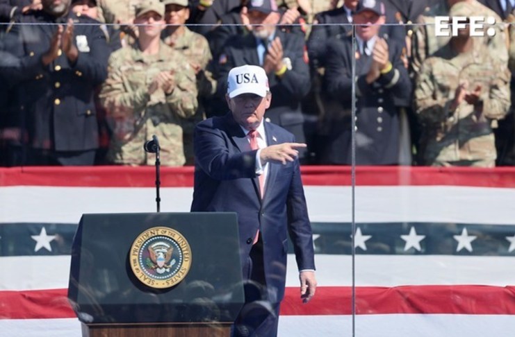 El presidente de Estados Unidos, Donald Trump, habla en un acto organizado por la fundación Tunnel to Towers. Foto La Hora: EFE