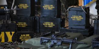 Ejército incorporará lanzagranadas, fusiles y ametralladoras a sus tropas de selva en Petén Fusiles, ametralladoras y lanza grandas procedentes desde EE.UU. se integran al armamento del Ejército de Guatemala para tropas en Petén.