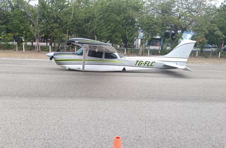 Accidente de aeronave Cessna en aeródromo de Chiquimula. Foto La Hora: DGAC.