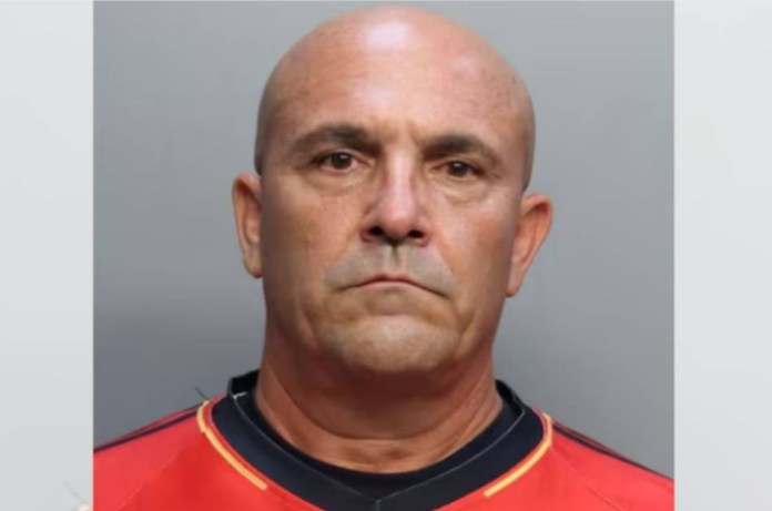 Un ciudadano cubano fue arrestado en el Aeropuerto Internacional de Miami tras bromear con que llevaba una granada en su equipaje.