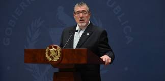 El presidente Bernardo Arévalo refirió que los fondos saldrán de un fondo de emergencia. Foto La Hora: José Orozco.