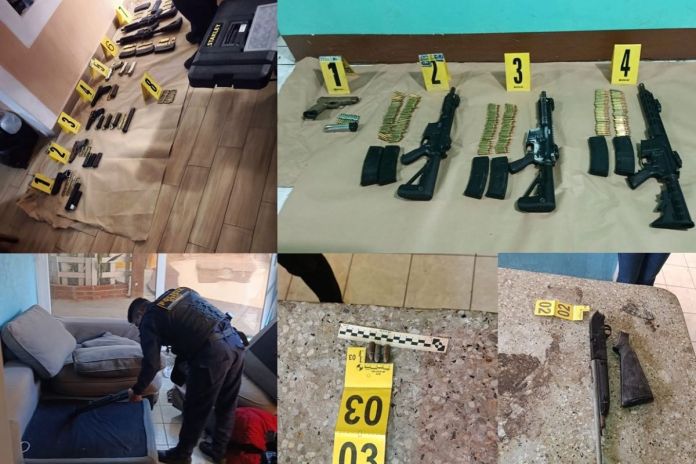 Armas de fuego vinculadas a estructura criminal Los Tambora localizadas en Sanarate. Foto La Hora: PNC