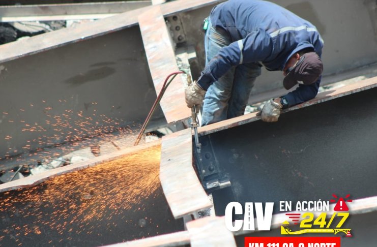 CIV avanza con desmontaje del puente Güijo y prepara instalación de puente Bailey. Foto La Hora: CIV.