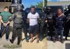 PNC captura a tres presuntos integrantes de “Los Cazadores” durante allanamientos en Petén. Foto La Hora: PNC.