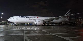 Por primera vez un avión de Air France modelo Boeing 777 aterrizó en Guatemala Avion Air France Boing 777 en el Aeropuerto Internacional La Aurora. Foto La Hora: Ala Rotativa Guatemala