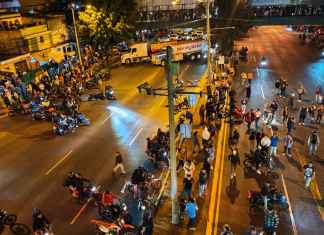 Bloquean colonia la Bethania sobre el Periférico en rechazo al alza de los combustibles Protesta por alza de combustibles bloquea el Periférico en La Bethania. Foto La Hora: cortesía.
