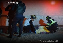 Un cuerpo que fue encontrado por el Cuerpo de Bomberos Voluntarios dentro del marco de homicidios de agosto. Foto La Hora: CBV