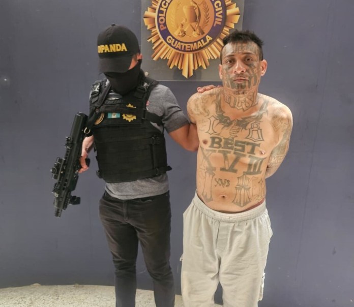 Capturan a peligroso pandillero integrante de la Barrio 18 en la frontera entre Guatemala y México. Foto: PNC