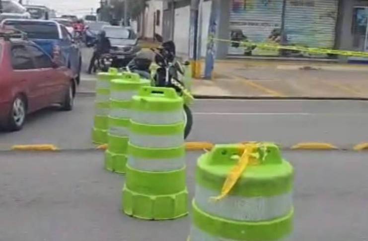 Cierre total en zona 12 genera complicaciones en el tránsito y se extiende a Bulevar Los Próceres