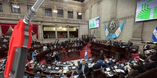 En el orden del día para la plenaria de este martes, se esperaba aprobar en redacción final los proyectos de ley que buscan reformar el Código Procesal Penal. Foto: La Hora: Alejandro Ramírez