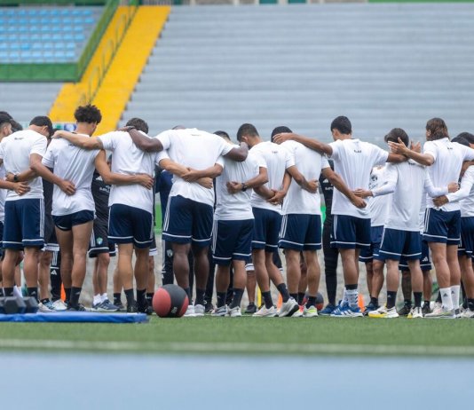 Comunicaciones mueve sus piezas: Roberto Montoya toma el mando Comunicaciones anunció que Roberto Montoya asume como director técnico del primero equipo. Foto La Hora: Comunicaciones