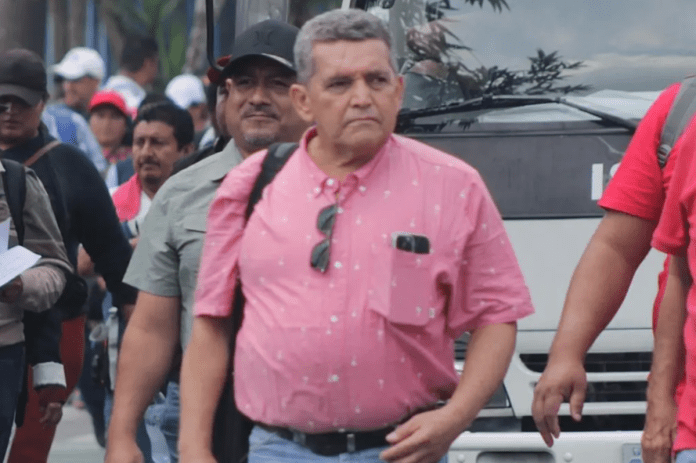 Critico aumento salarial pero asi es el sueldo de Joviel Acevedo desde agosto y sigue sin dar clases Criticó aumento salarial, pero así es el sueldo de Joviel Acevedo desde agosto y sigue sin dar clases