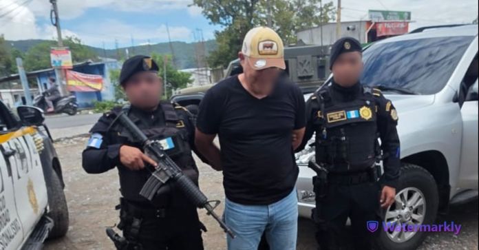 Detenido Fiscal Palencia La persona detenida es sospechosa de varios delitos y era requerido por la justicia desde 2004. Foto La Hora: PNC