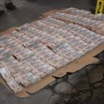 Dinero en efectivo incautado durante operativos en contra de grupos criminales. Foto La Hora: Mingob