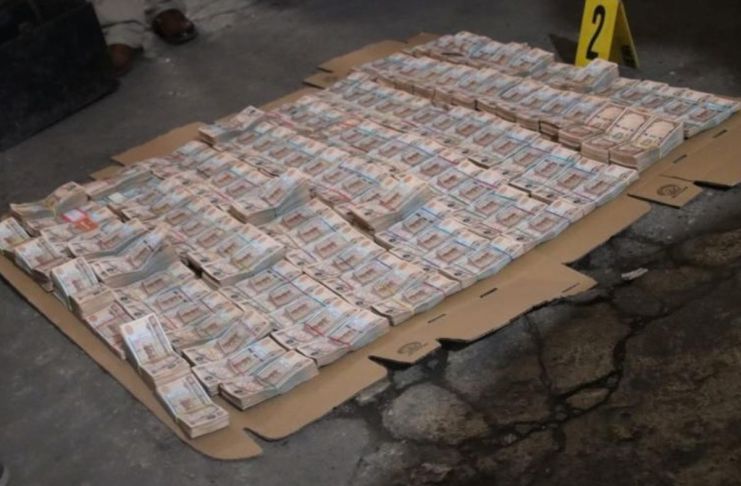 Mingob reporta más de Q2 millones incautados en operativos contra grupos criminales Dinero en efectivo incautado durante operativos en contra de grupos criminales. Foto La Hora: Mingob