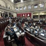 Congreso busca aprobar de urgencia apoyo para contener precios de combustibles. Foto La Hora: José Orozco.