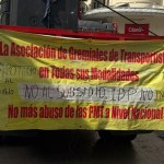 A través de protestas en la ciudad, gremios expresan su proclividad a eliminar el IDP. Foto La Hora: Daniel Rodríguez