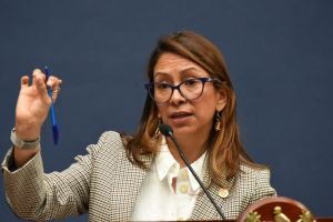 Comentario de Secretaria de Comunicación por “ubicuidad” de Arévalo genera reacciones